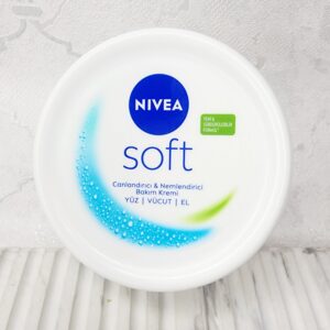 کرم مرطوب کننده نیوا سافت 300ml با قابلیت جذب سریع و نرمی پوست