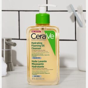 بطری ژل شستشوی روغنی سراوی Hydrating Foaming Oil Cleanser بدون عطر با حجم 236 میلی‌لیتر
